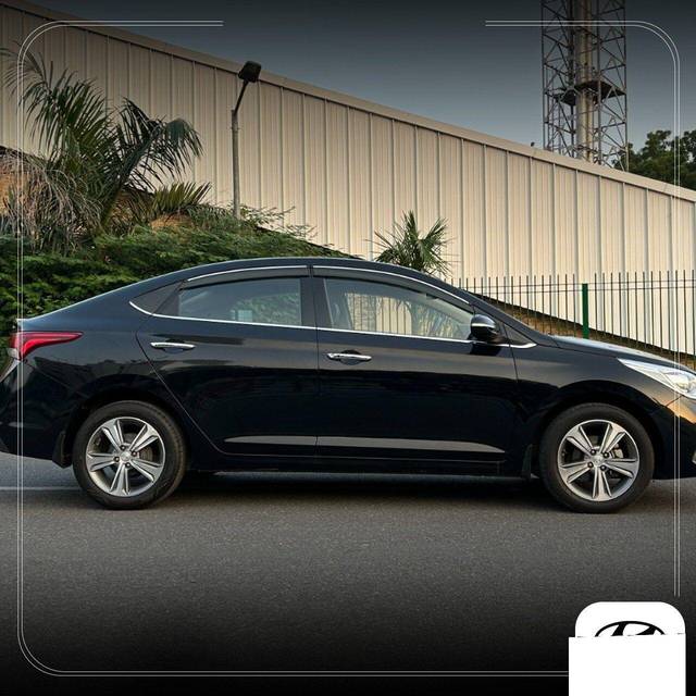 https://images10.gaadi.com/usedcar_image/3712115/original/processed_img2932510__used_car_2932510_1702186489.jpg?imwidth=6401