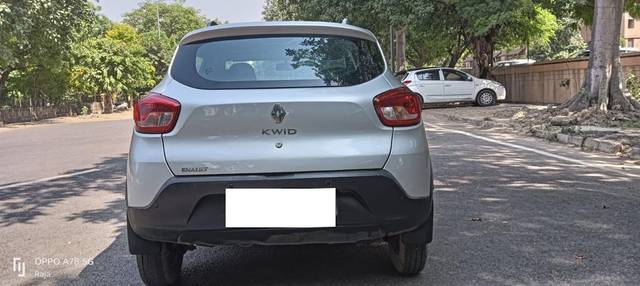 https://images10.gaadi.com/usedcar_image/3712175/original/processed_img2932527__used_car_2932527_1702189097.jpg?imwidth=6401