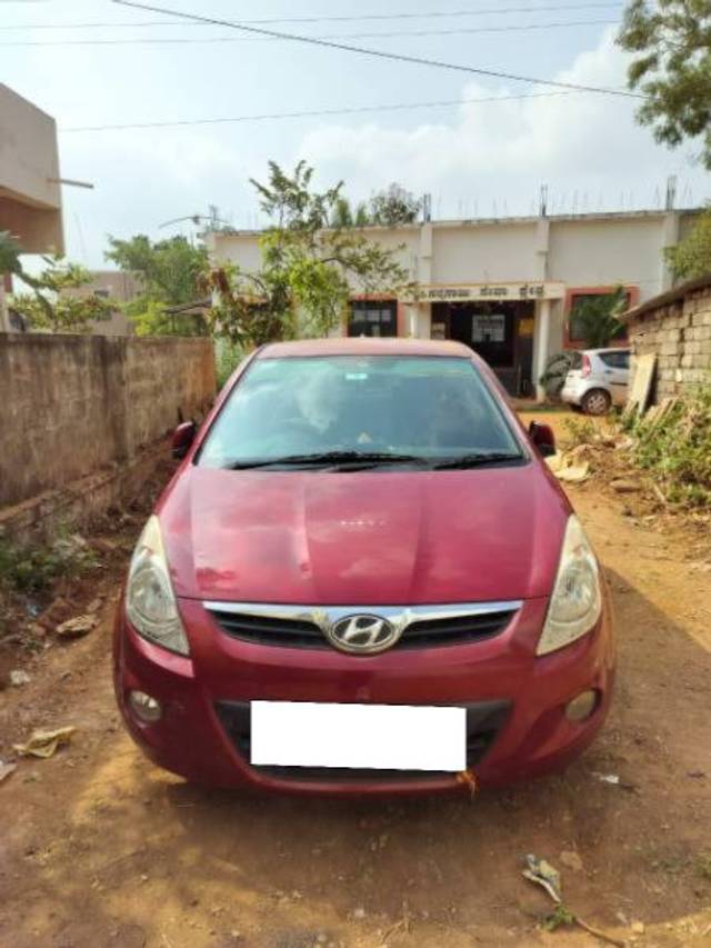https://images10.gaadi.com/usedcar_image/3712303/original/processed_0646a804-6fe2-4f06-ad91-f7f93bf3ffdb.jpg?imwidth=6402