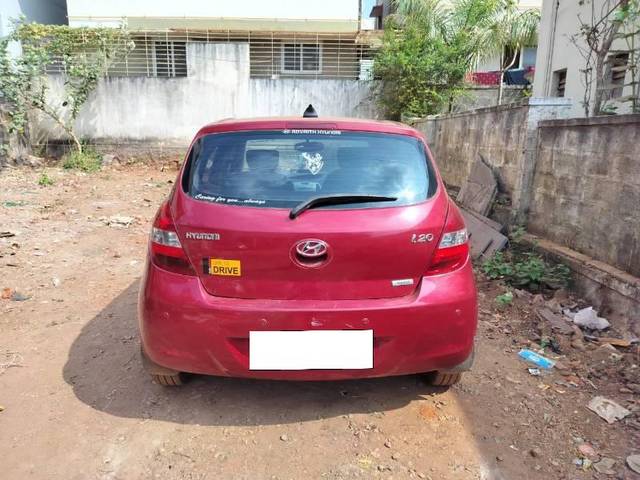 https://images10.gaadi.com/usedcar_image/3712303/original/processed_81486608-322c-45d1-8142-dd0d41903b0b.jpg?imwidth=6401