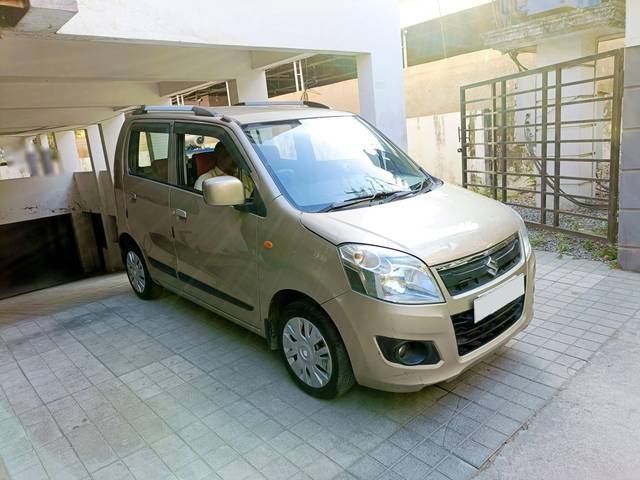 https://images10.gaadi.com/usedcar_image/3712317/original/processed_img2932590__usedcar_img20231209160936_2021702193128_1702193205.jpg?imwidth=6400