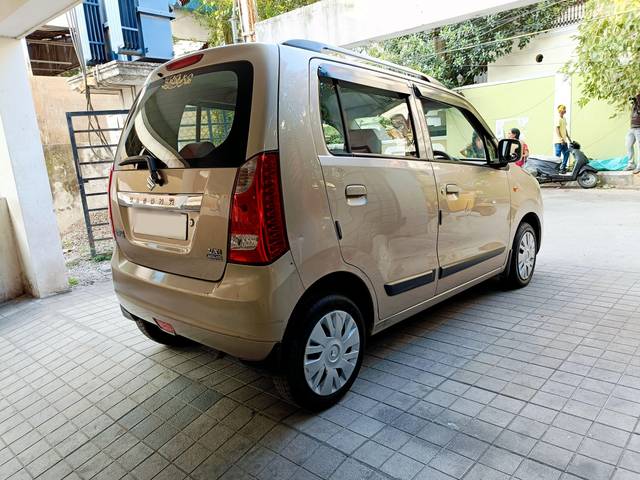 https://images10.gaadi.com/usedcar_image/3712317/original/processed_img2932590__usedcar_img20231209161033_2021702193128_1702193207.jpg?imwidth=6401