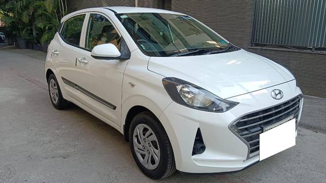 https://images10.gaadi.com/usedcar_image/3712352/original/processed_img2932612__usedcar_img_20231210_wa0000_3511702193420_1702193614.jpg?imwidth=6400