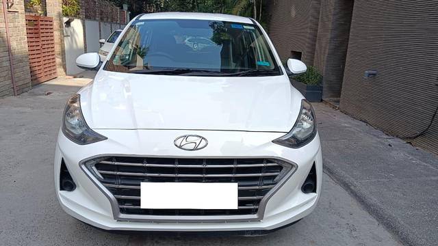 https://images10.gaadi.com/usedcar_image/3712352/original/processed_img2932612__usedcar_img_20231210_wa0005_3511702193420_1702193614.jpg?imwidth=6402