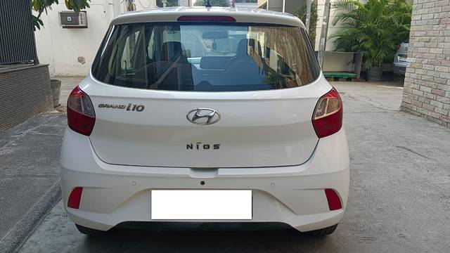 https://images10.gaadi.com/usedcar_image/3712352/original/processed_img2932612__usedcar_img_20231210_wa0008_3511702193420_1702193614.jpg?imwidth=6401