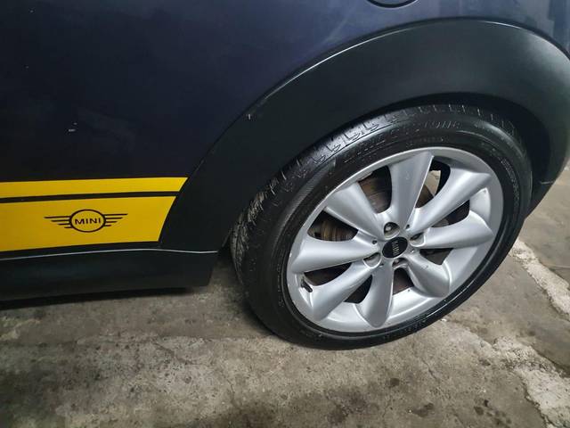 https://images10.gaadi.com/usedcar_image/3712413/original/processed_img2932624__used_car_2932624_1702196670.jpg?imwidth=6402