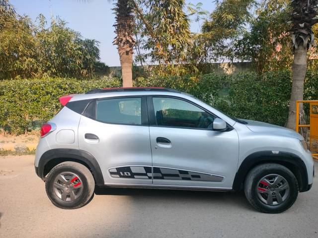 https://images10.gaadi.com/usedcar_image/3712416/original/img2932626__used_car_2932626_1702717439.jpg?imwidth=6401