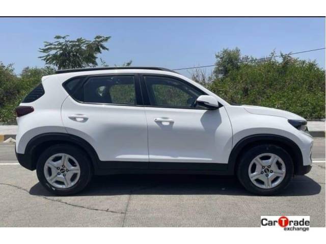 https://images10.gaadi.com/usedcar_image/3712451/original/processed_img2932649__used_car_2932649_1702197633.jpg?imwidth=6401