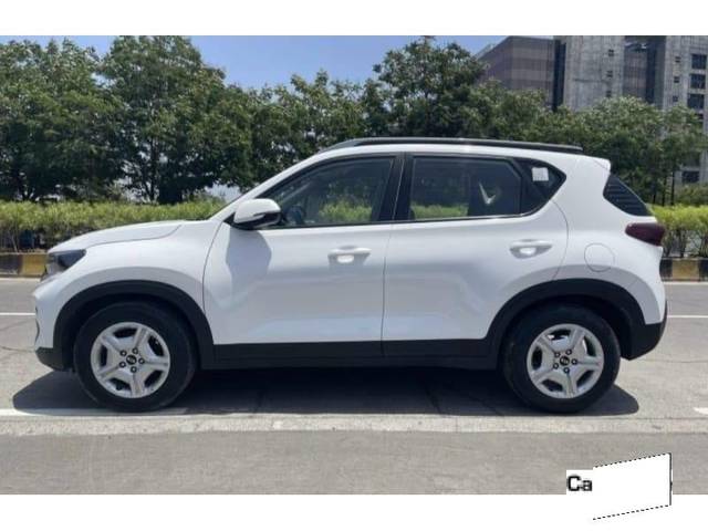 https://images10.gaadi.com/usedcar_image/3712451/original/processed_img2932649__used_car_2932649_1702197634.jpg?imwidth=6402