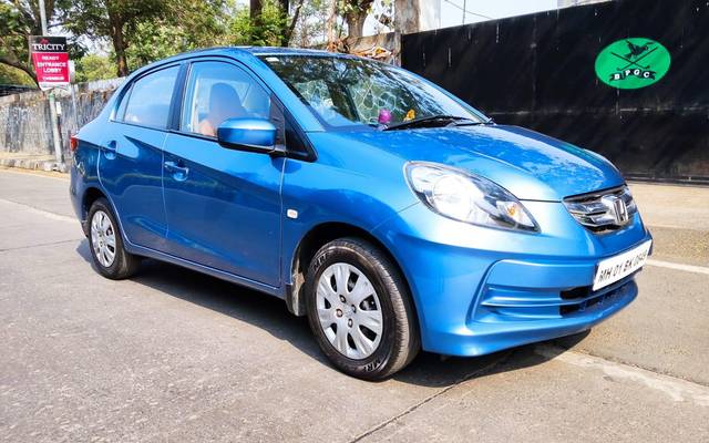 https://images10.gaadi.com/usedcar_image/3712551/original/processed_img2932680__used_car_2932680_1702200923.jpg?imwidth=6401