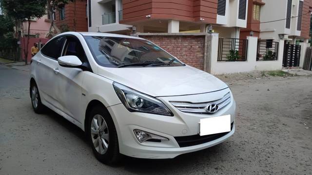 https://images10.gaadi.com/usedcar_image/3712562/original/processed_img2932683__used_car_2932683_1702201321.jpg?imwidth=6400