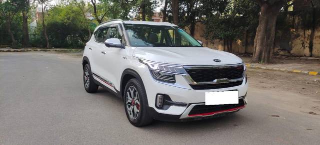 https://images10.gaadi.com/usedcar_image/3712631/original/processed_img2932708__used_car_2932708_1702204884.jpg?imwidth=6400