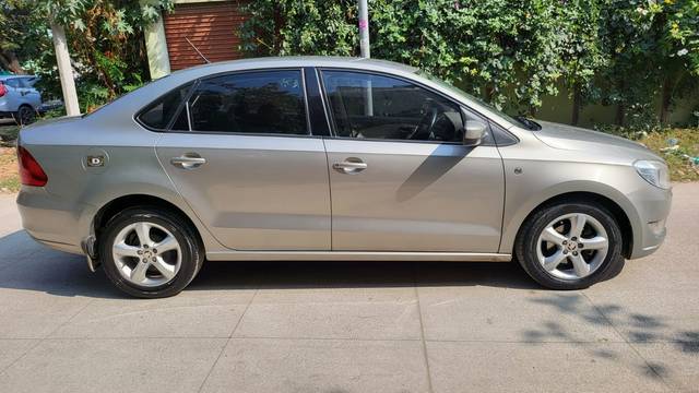 https://images10.gaadi.com/usedcar_image/3712665/original/img2932720__used_car_2932720_1702206320.jpg?imwidth=6401