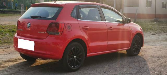 https://images10.gaadi.com/usedcar_image/3712682/original/processed_img2932725__used_car_2932725_1702206898.jpg?imwidth=6402