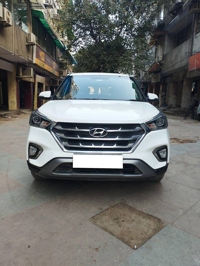 https://images10.gaadi.com/usedcar_image/3712697/original/processed_img2932733__used_car_2932733_1702207514.jpg?imwidth=6402