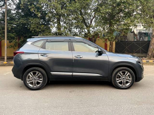 https://images10.gaadi.com/usedcar_image/3712730/original/processed_img2932760__used_car_2932760_1703934263.jpg?imwidth=6401