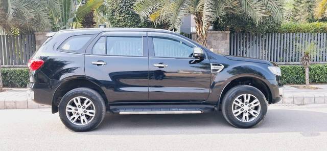 https://images10.gaadi.com/usedcar_image/3712753/original/processed_img2932770__used_car_2932770_1702208988.jpg?imwidth=6401