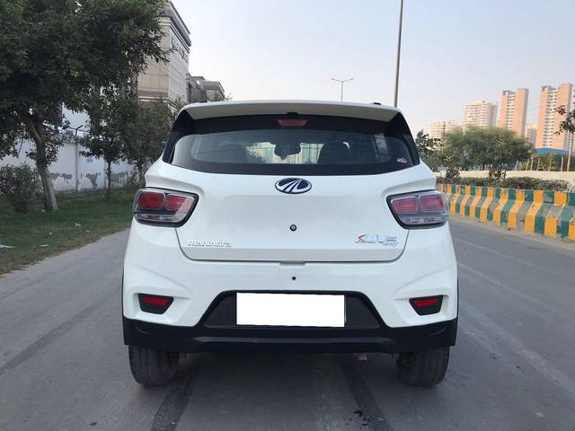 https://images10.gaadi.com/usedcar_image/3712759/original/processed_img2932772__used_car_2932772_1702209237.jpg?imwidth=6402
