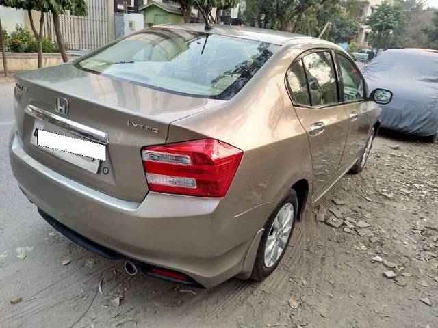 https://images10.gaadi.com/usedcar_image/3712847/original/processed_1b4f1d69-f39e-4c11-a59a-3a319ef8ebd1.jpg?imwidth=6401