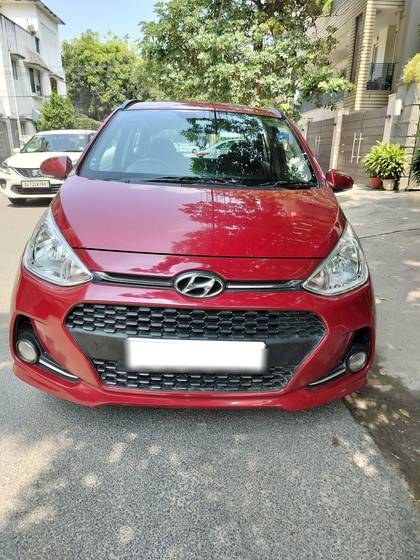 Hyundai Grand i10 1.2 Kappa Sportz Option AT Hyundai Grand i10 1.2 Kappa Sportz Option AT