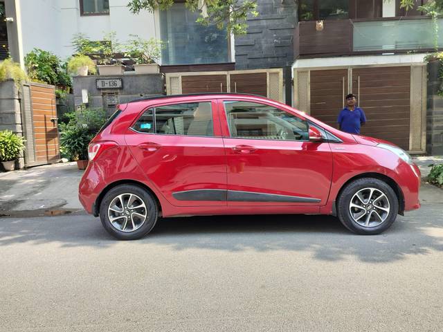 https://images10.gaadi.com/usedcar_image/3712853/original/processed_img2932805__used_car_2932805_1702212684.jpg?imwidth=6401