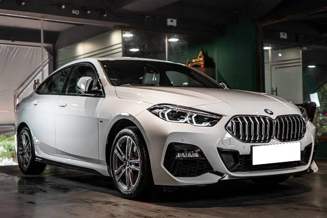 https://images10.gaadi.com/usedcar_image/3712859/original/processed_img2932808__usedcar_whatsappimage2023_12_10at113613am_1__6131702212627_1702212633.jpeg?imwidth=6400