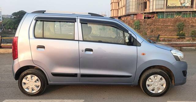 https://images10.gaadi.com/usedcar_image/3712879/original/processed_img2932816__used_car_2932816_1702213521.jpg?imwidth=6401