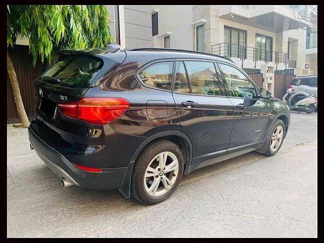 https://images10.gaadi.com/usedcar_image/3712895/original/processed_82dbaabe-31e7-4fbc-a91f-4116dd3687b7.jpeg?imwidth=6401