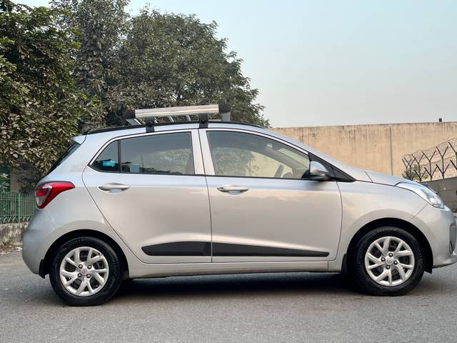 https://images10.gaadi.com/usedcar_image/3712902/original/img2932820__usedcar_img_8572_28581702214485_1702214557.jpg?imwidth=6401