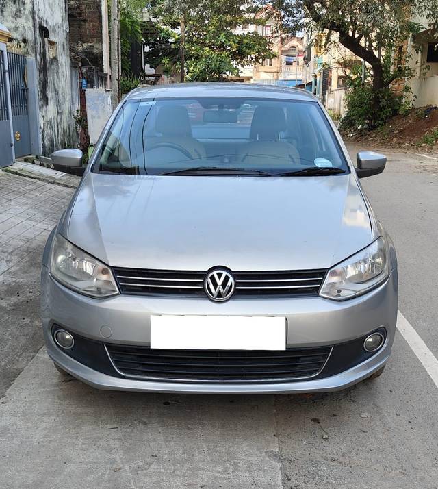 https://images10.gaadi.com/usedcar_image/3713062/original/processed_img2932845__used_car_2932845_1702221782.jpg?imwidth=6402