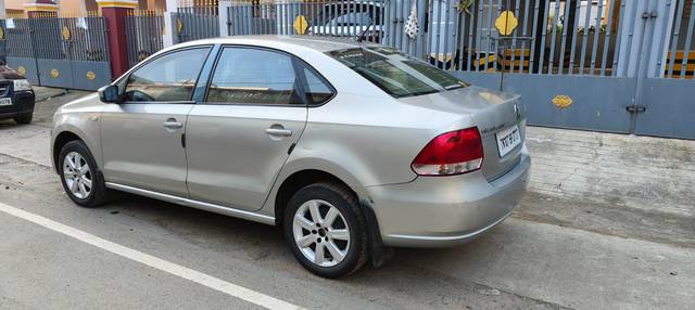 https://images10.gaadi.com/usedcar_image/3713062/original/processed_img2932845__used_car_2932845_1702221785.jpg?imwidth=6401