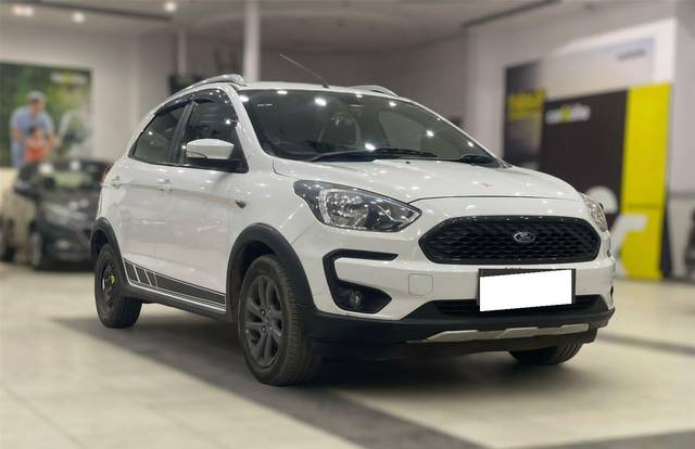 https://images10.gaadi.com/usedcar_image/3713161/original/processed_img2932857__used_car_2932857_1702225320.jpg?imwidth=6400