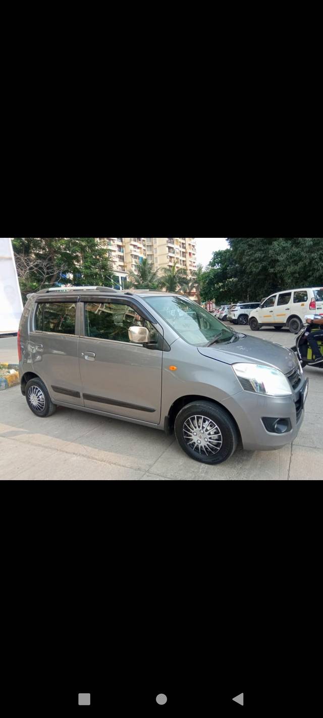 https://images10.gaadi.com/usedcar_image/3713279/original/img2932864__used_car_2932864_1702231260.png?imwidth=6401