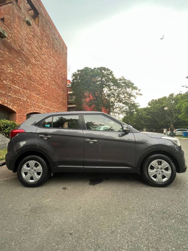 https://images10.gaadi.com/usedcar_image/3713304/original/img2932869__used_car_2932869_1702233537.jpg?imwidth=6401