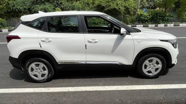 https://images10.gaadi.com/usedcar_image/3713406/original/img2932882__used_car_2932882_1702245068.jpg?imwidth=6401