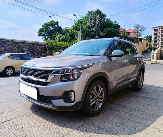 https://images10.gaadi.com/usedcar_image/3713495/original/processed_img2932886__usedcar_3_60671702265150_1702265172.jpg?imwidth=6402