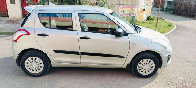 https://images10.gaadi.com/usedcar_image/3713722/original/processed_img2932948__used_car_2932948_1702275742.jpg?imwidth=6402