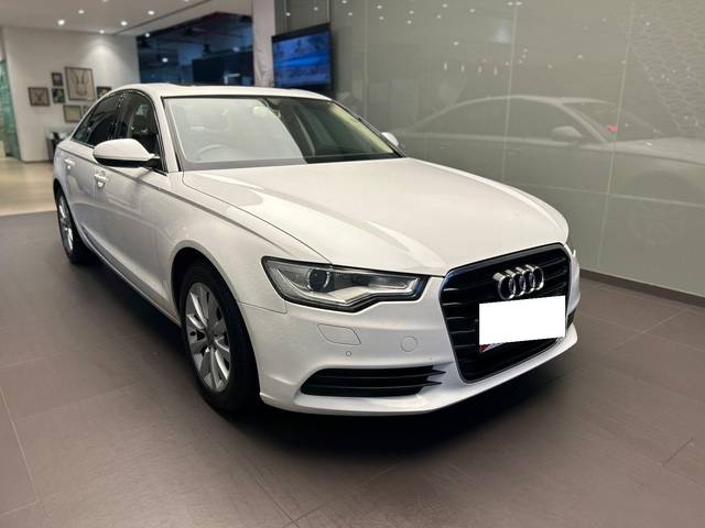 https://images10.gaadi.com/usedcar_image/3713729/original/processed_img2932950__usedcar_whatsappimage2023_12_10at175021_1__140381702275742_1702275773.jpeg?imwidth=6400