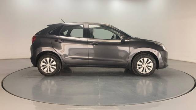 https://images10.gaadi.com/usedcar_image/3713835/original/processed_img2933000__usedcar_3_276591702278327_1702278336.jpg?imwidth=6401