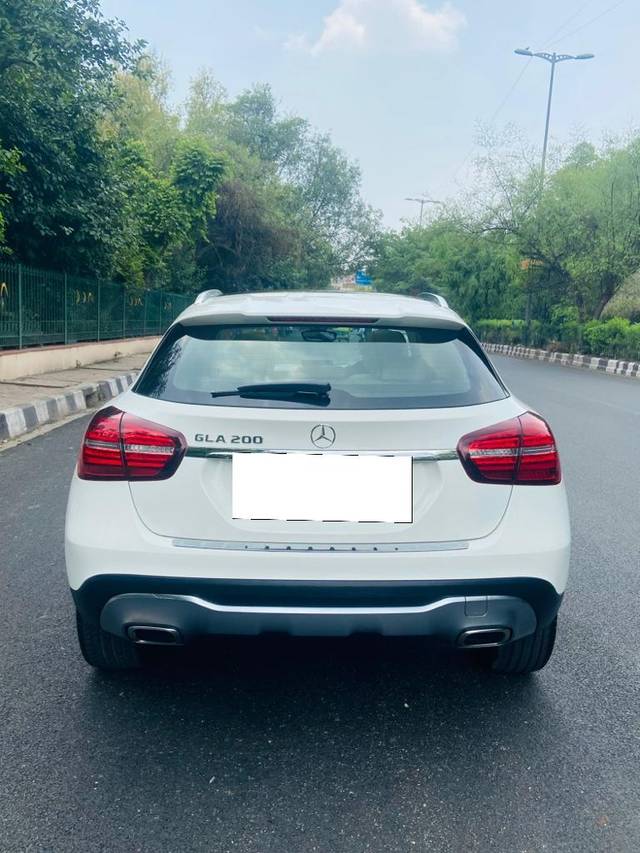 https://images10.gaadi.com/usedcar_image/3714037/original/processed_img2933088__used_car_2933088_1702285020.jpg?imwidth=6402