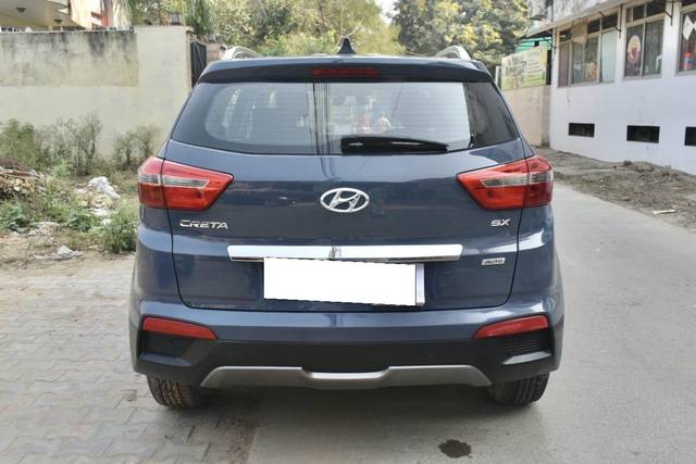 https://images10.gaadi.com/usedcar_image/3714507/original/processed_img2933351__used_car_2933351_1702297638.jpg?imwidth=6402