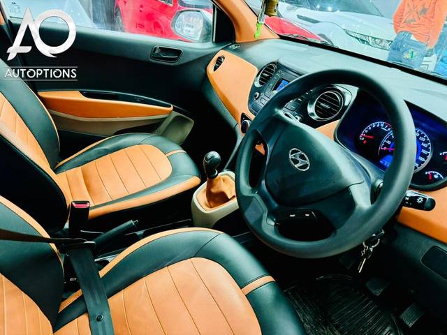 https://images10.gaadi.com/usedcar_image/3714529/original/img2933371__used_car_2933371_1702297840.png?imwidth=6402