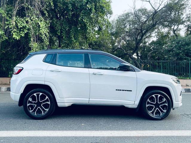 https://images10.gaadi.com/usedcar_image/3714835/original/processed_img2933491__used_car_2933491_1702308054.jpg?imwidth=6401
