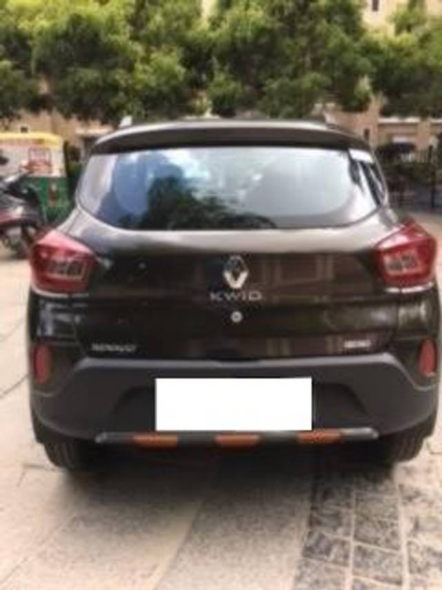 https://images10.gaadi.com/usedcar_image/3714971/original/processed_2f0bbdf9-6653-4f6e-8a0e-895d3e2c33c7.jpg?imwidth=6401