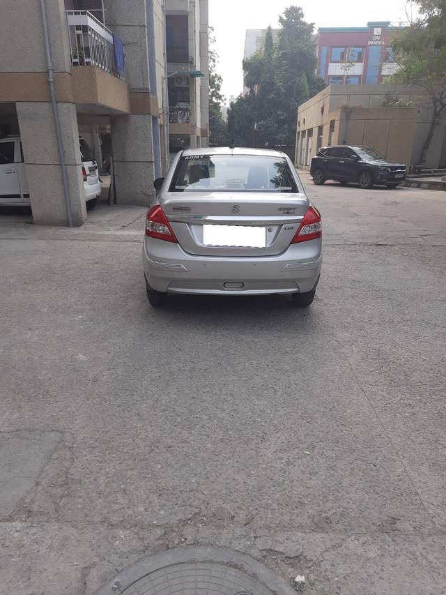 https://images10.gaadi.com/usedcar_image/3715032/original/processed_ce64138f-84de-47bf-b23f-eb6414aae3a7.jpg?imwidth=6402