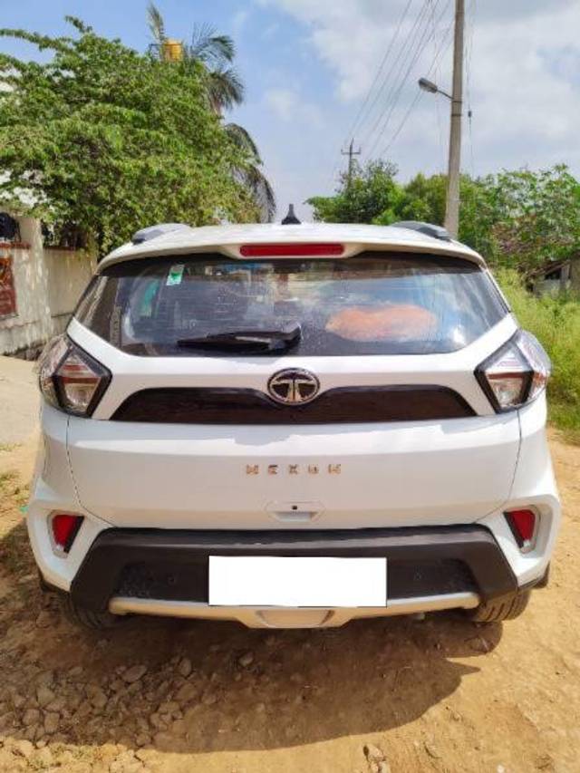 https://images10.gaadi.com/usedcar_image/3715142/original/processed_edc21e98-d595-4f69-b0e6-3d765e7169cc.jpg?imwidth=6402