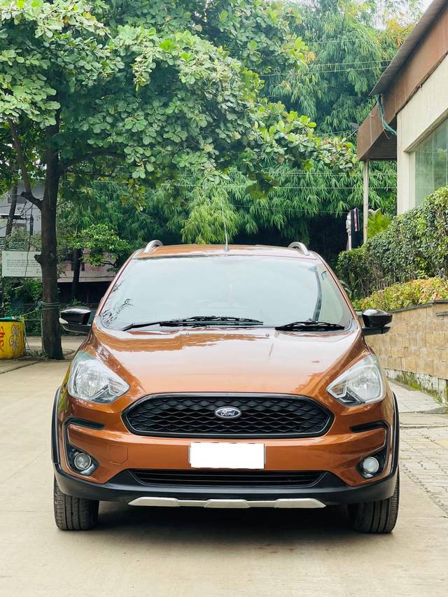 https://images10.gaadi.com/usedcar_image/3716571/original/processed_img2934182__used_car_2934182_1702392882.jpg?imwidth=6400