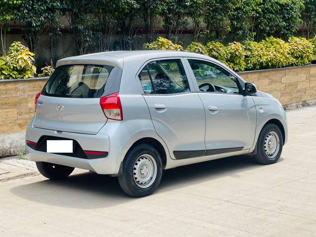 https://images10.gaadi.com/usedcar_image/3716872/original/processed_img2934219__used_car_2934219_1702411131.jpg?imwidth=6402