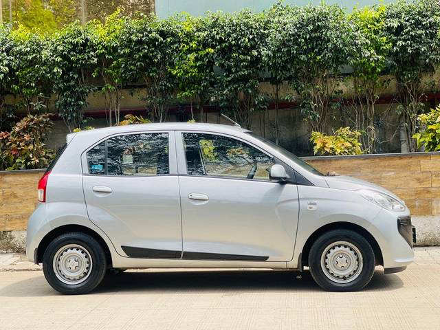 https://images10.gaadi.com/usedcar_image/3716872/original/processed_img2934219__used_car_2934219_1702411133.jpg?imwidth=6401