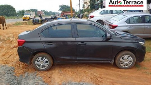 Honda Amaze S Petrol Second-hand 2018 Honda Amaze S Petrol for sale in Tiruchirappalli-4